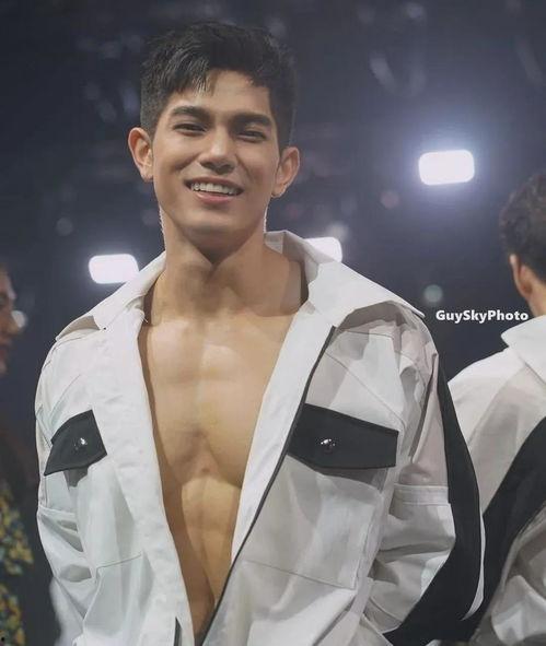 国产年轻男模视频在线,国产年轻男模魅力视频集锦